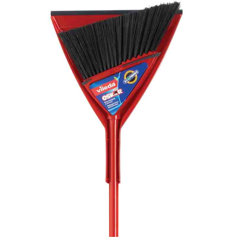 158848 | Oskar Broom with Dustpan, 54"